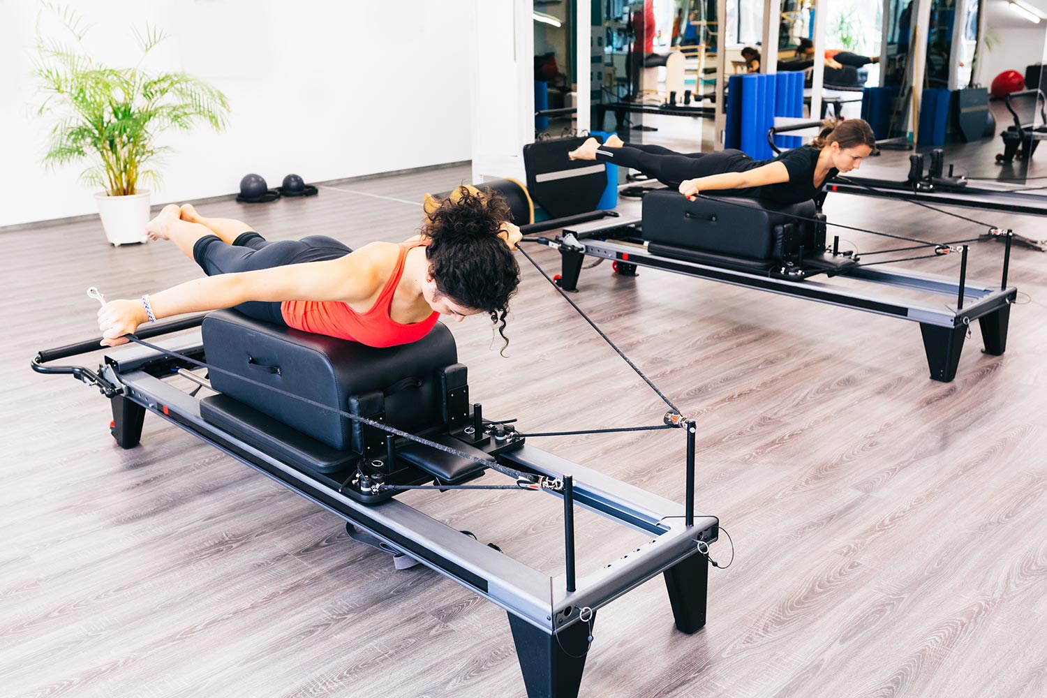 REFORMER PILATES CAN HELP ALLEVIATE BACK AND KNEE PAIN